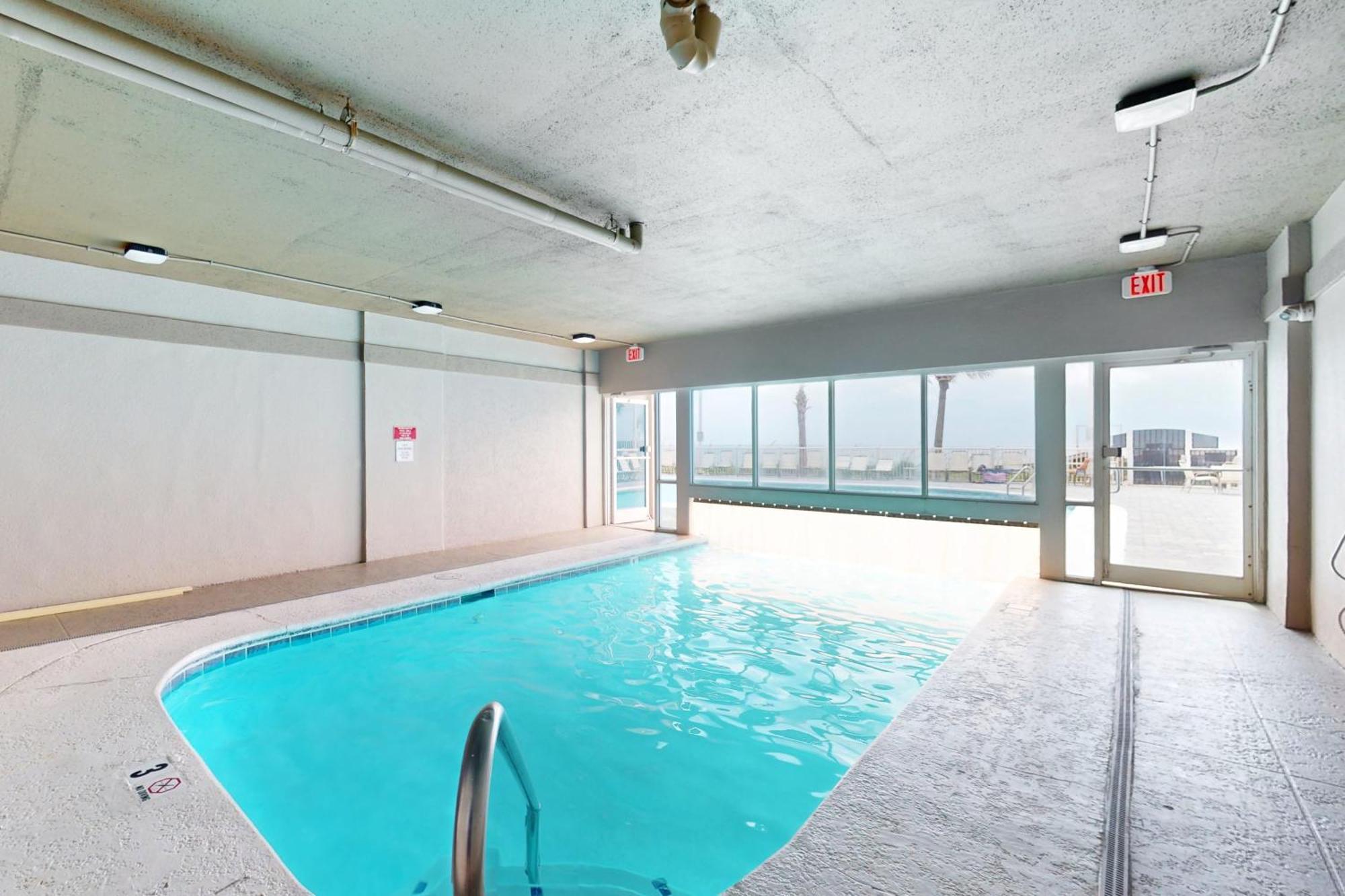 Tradewinds Condos オレンジ・ビーチ エクステリア 写真